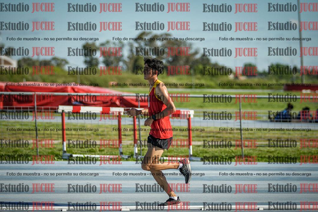 Fotos de los 3000 m llanos de varones