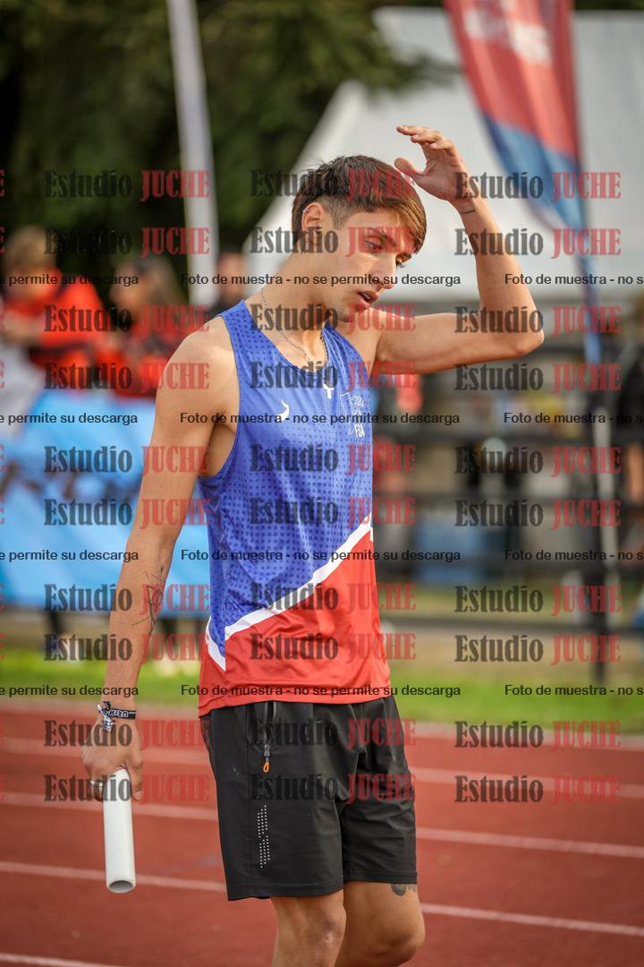 Fotos de las Postas 8x300 m mixta