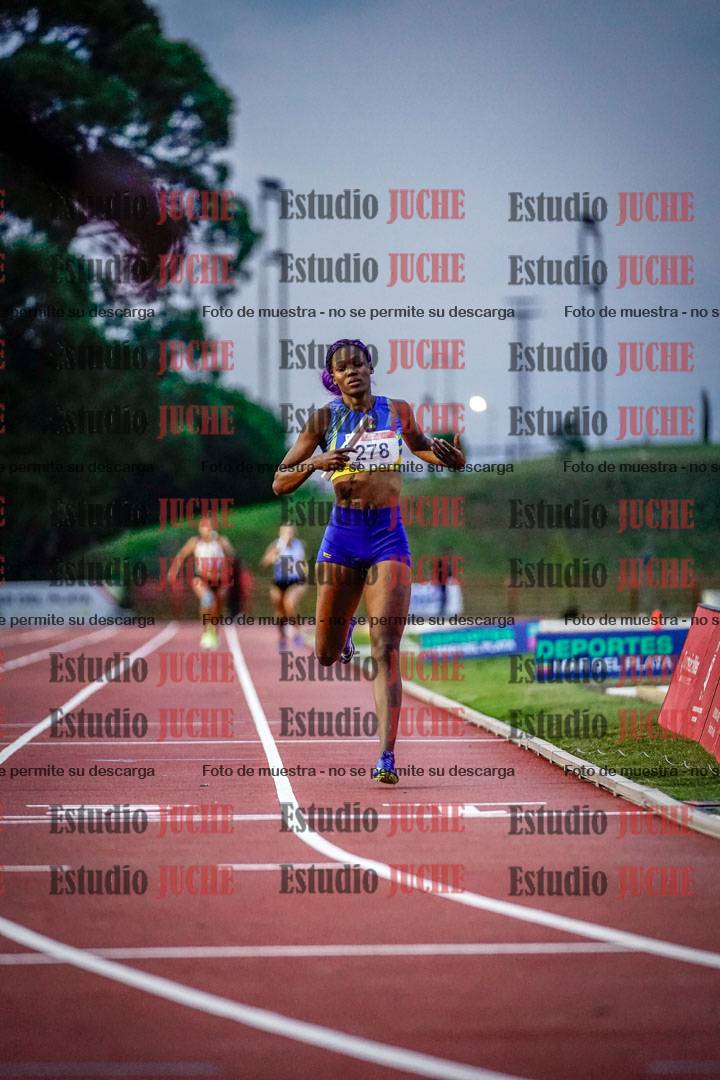 Fotos de los relevos 4x400 m mixtos