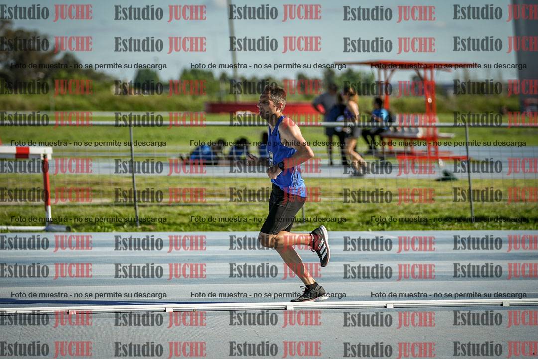 Fotos de los 3000 m llanos de varones