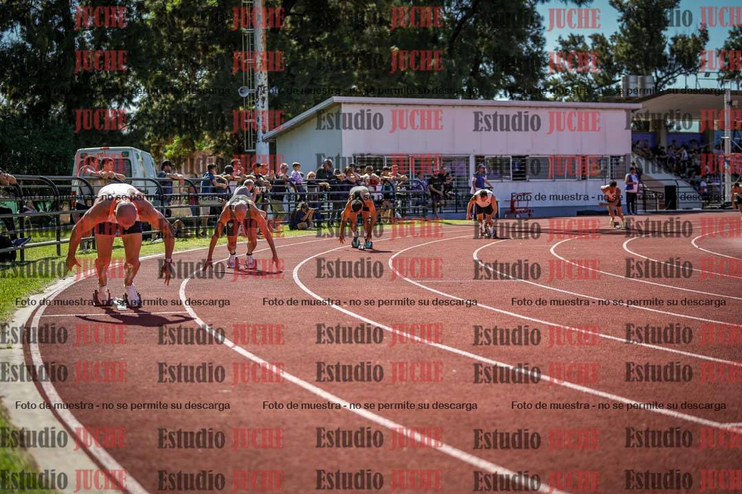 Fotos de los 400 m llanos de varones
