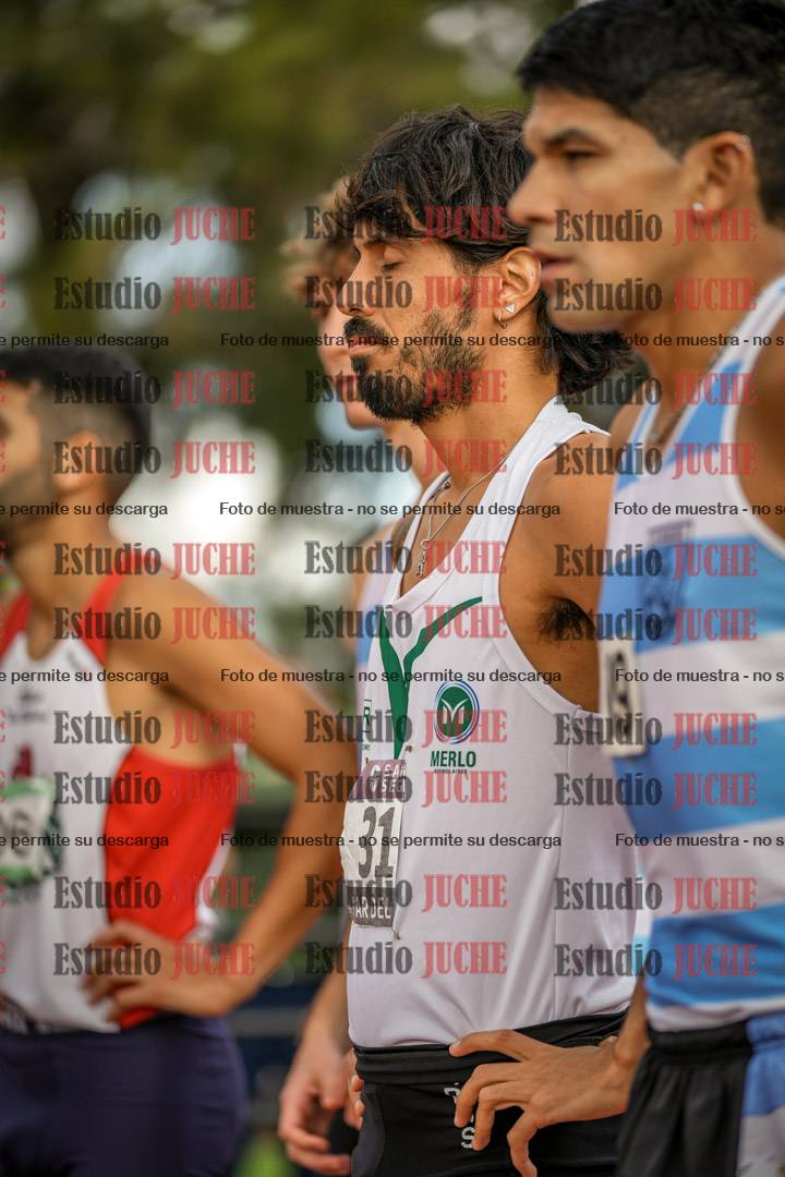 Fotos de los 3000 m llanos de varones