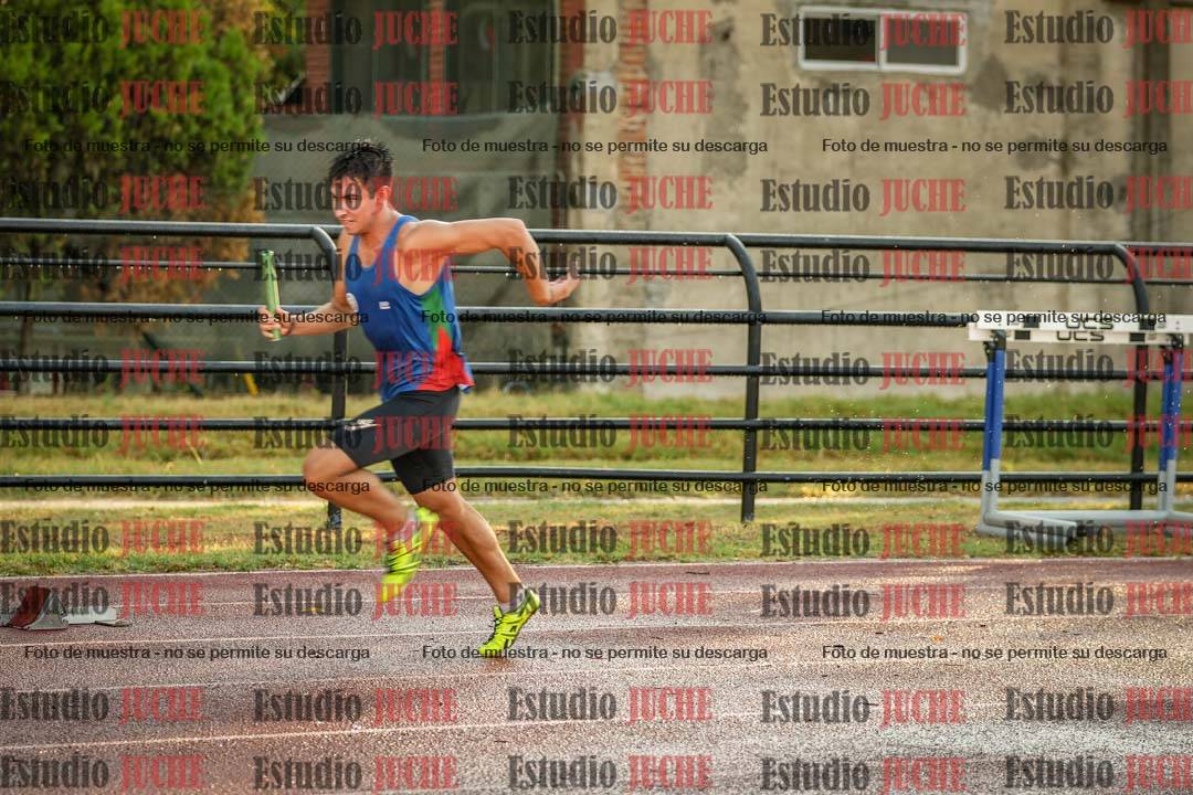 Fotos de las Postas 4x400 m de varones