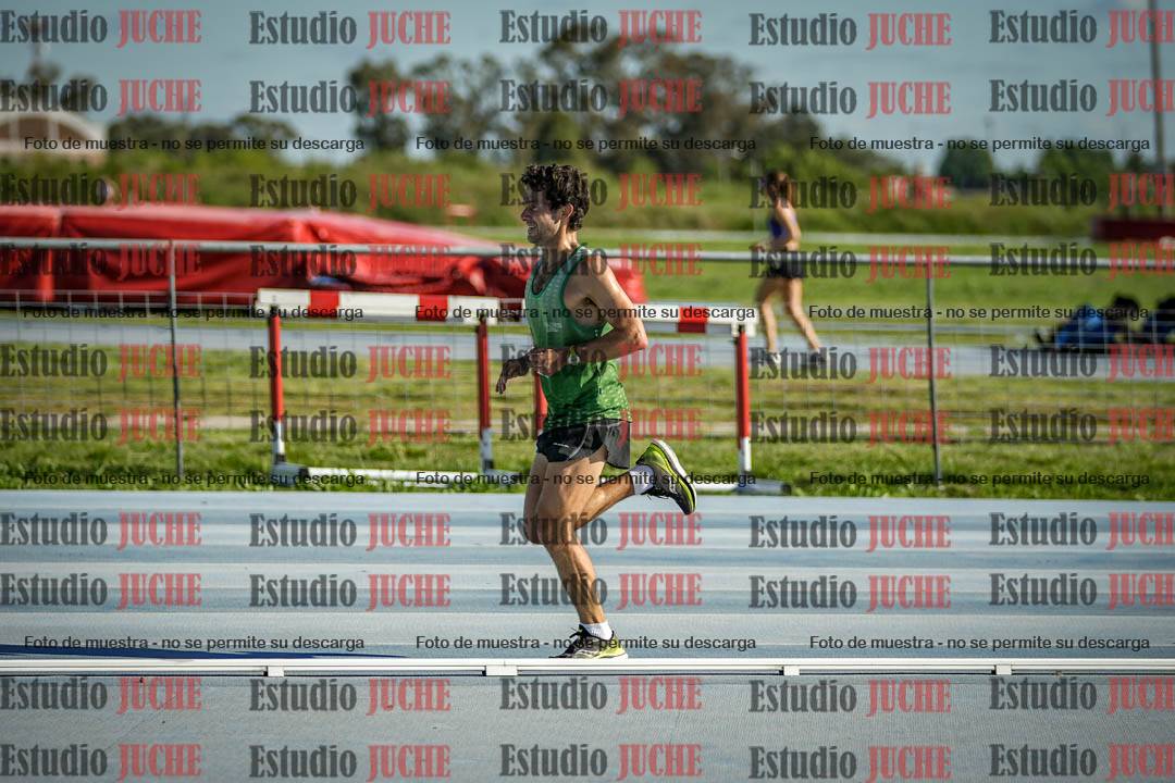 Fotos de los 3000 m llanos de varones