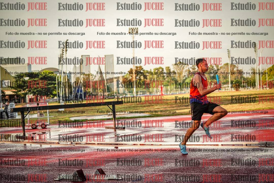 Fotos de las Postas 4x400 m de varones