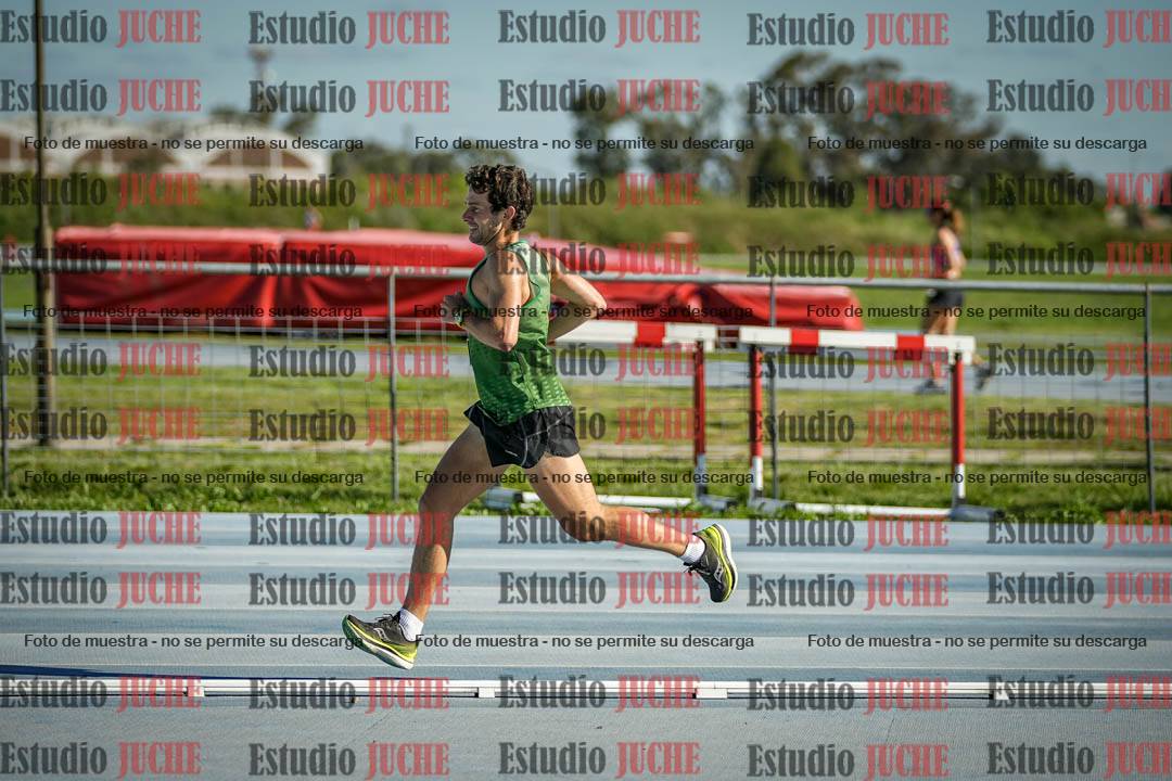 Fotos de los 3000 m llanos de varones