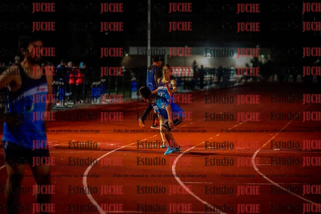 Fotos de las postas 4x400 m mixtas