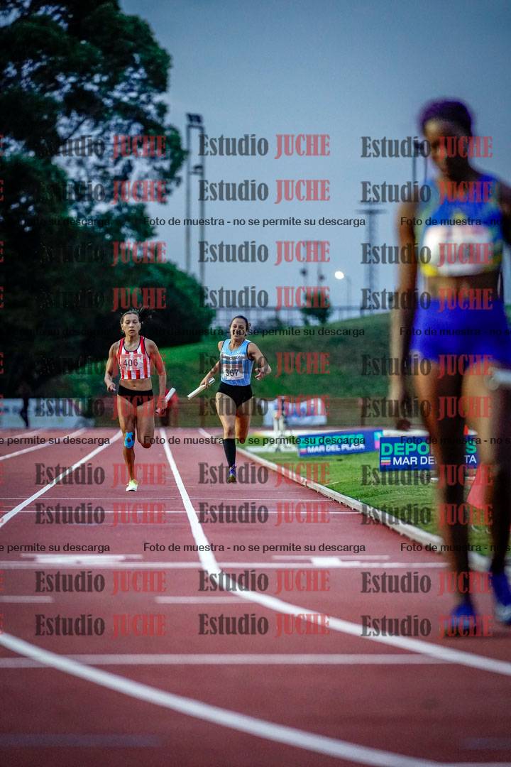 Fotos de los relevos 4x400 m mixtos