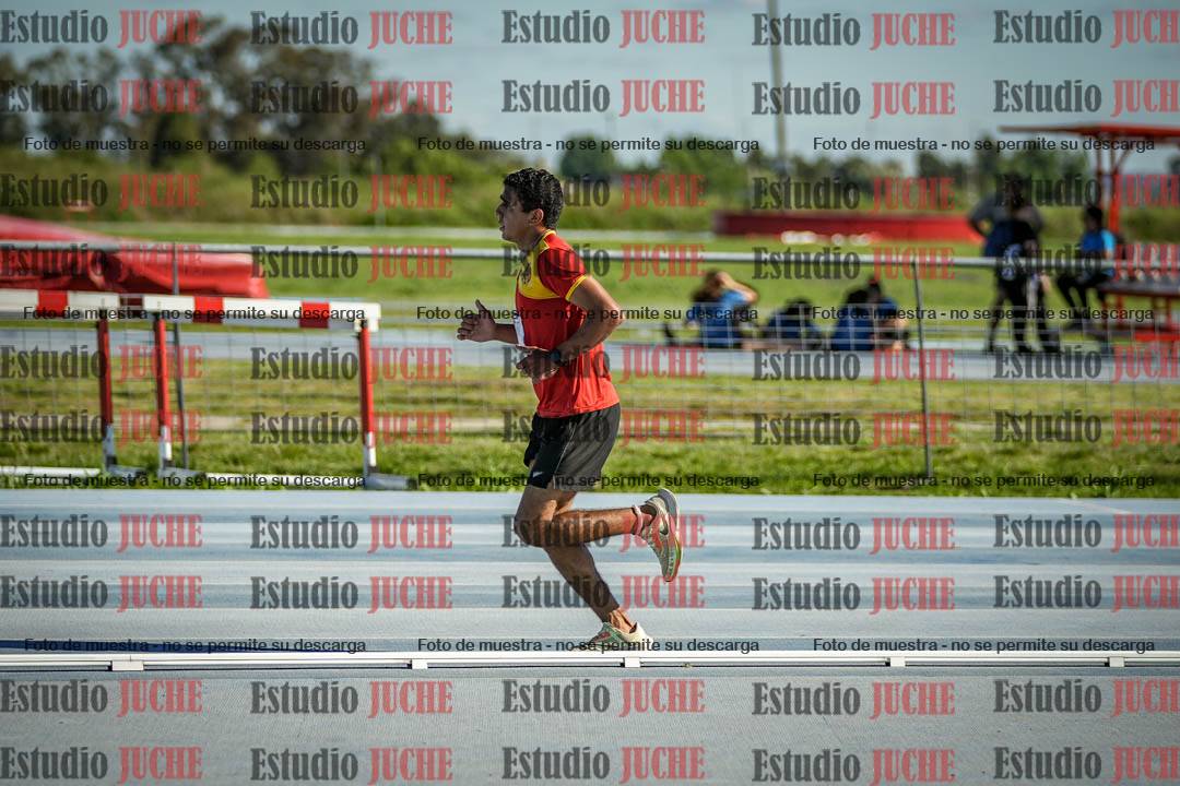 Fotos de los 3000 m llanos de varones