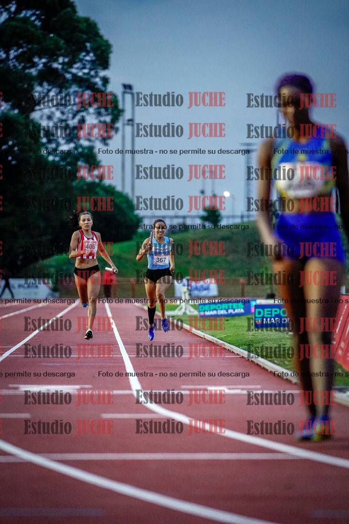 Fotos de los relevos 4x400 m mixtos
