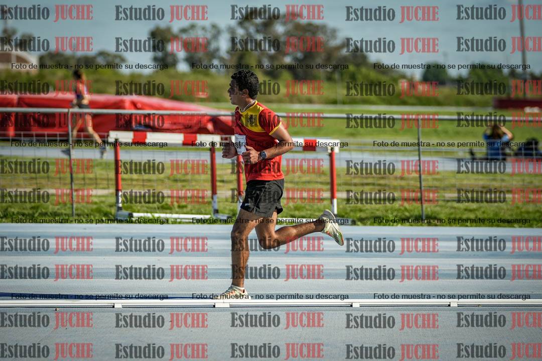 Fotos de los 3000 m llanos de varones