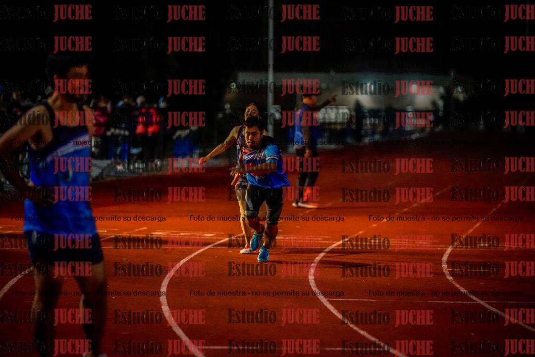 Fotos de las postas 4x400 m mixtas