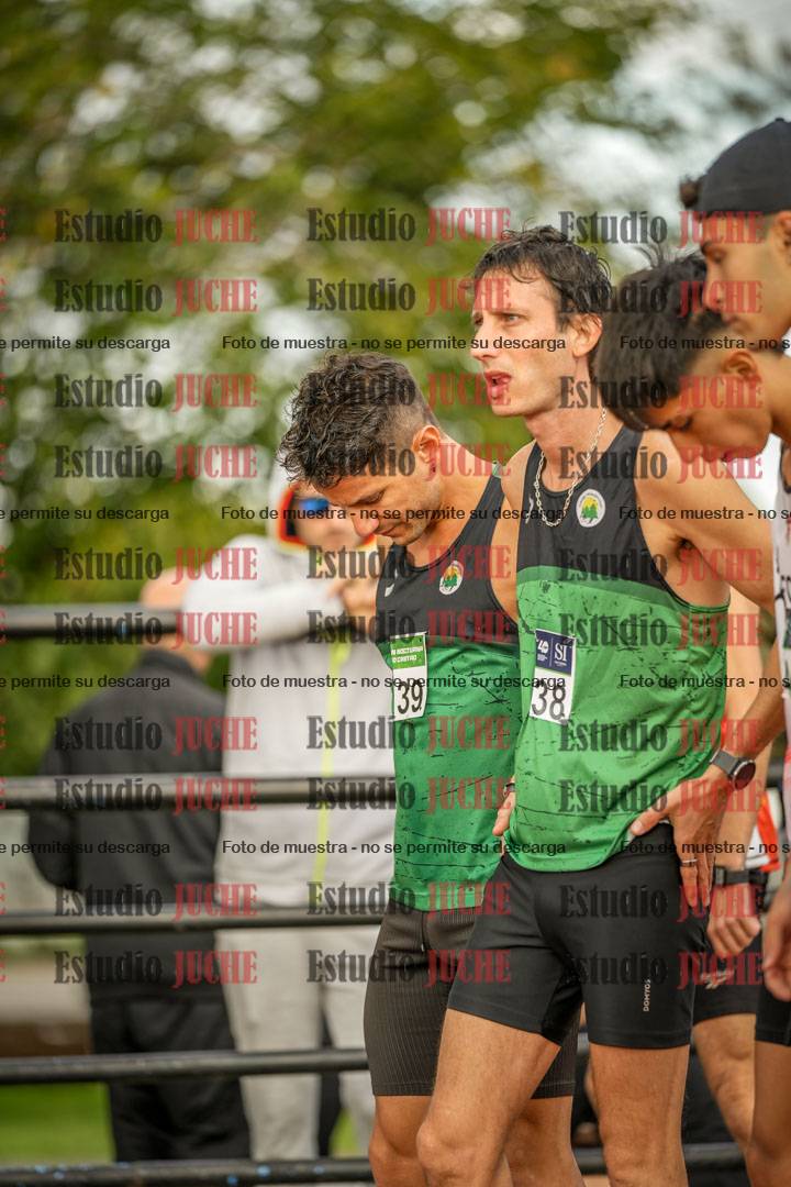 Fotos de los 3000 m llanos de varones