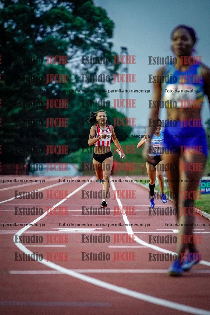Fotos de los relevos 4x400 m mixtos