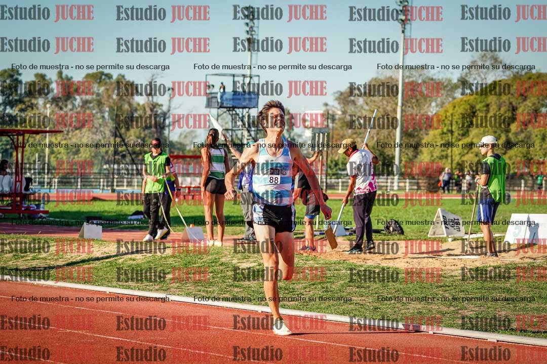 Fotos de los 3000 m llanos de varones