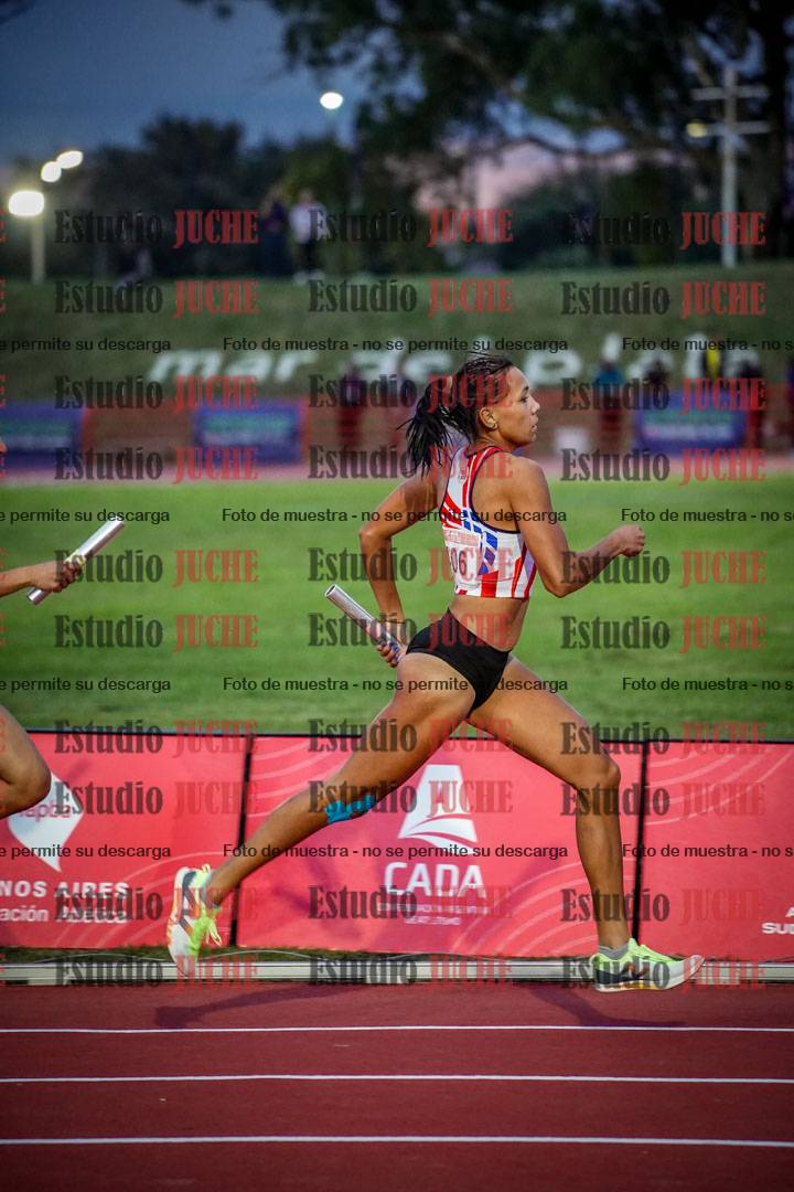 Fotos de los relevos 4x400 m mixtos
