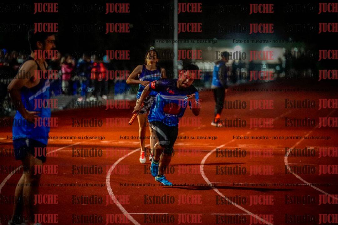 Fotos de las postas 4x400 m mixtas