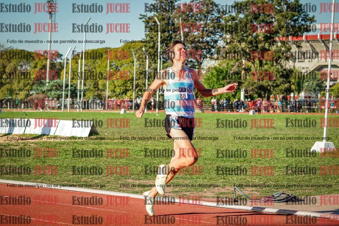 Fotos de los 3000 m llanos de varones