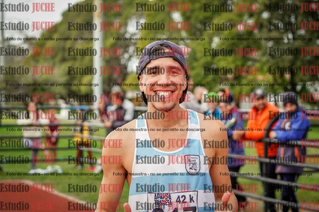 Fotos de los 3000 m llanos de varones