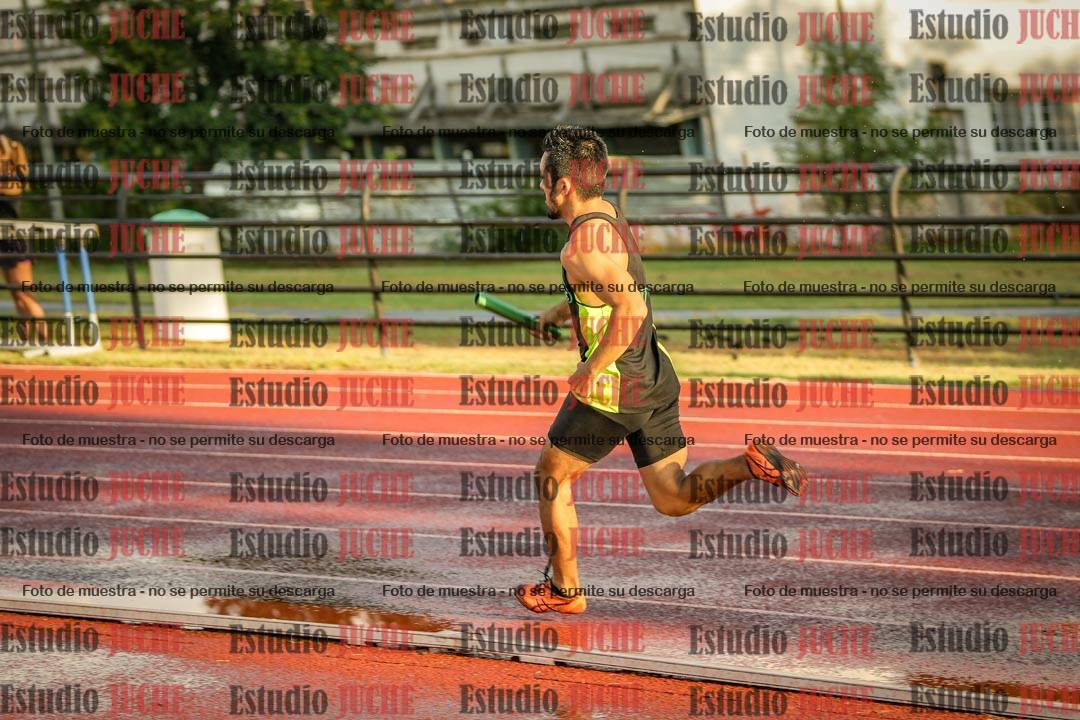 Fotos de las Postas 4x400 m de varones