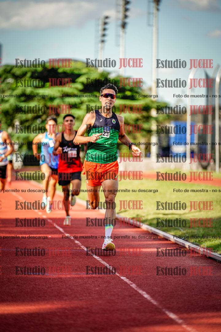 Fotos de los 3000 m llanos de varones