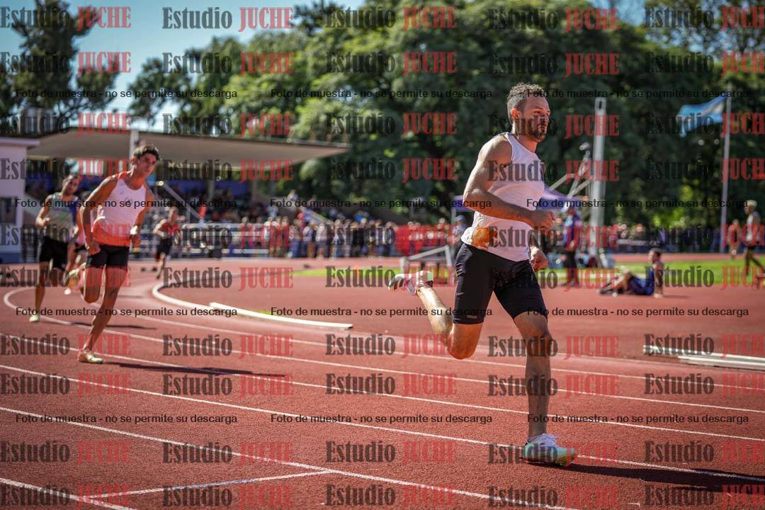 Fotos de los 400 m llanos de varones