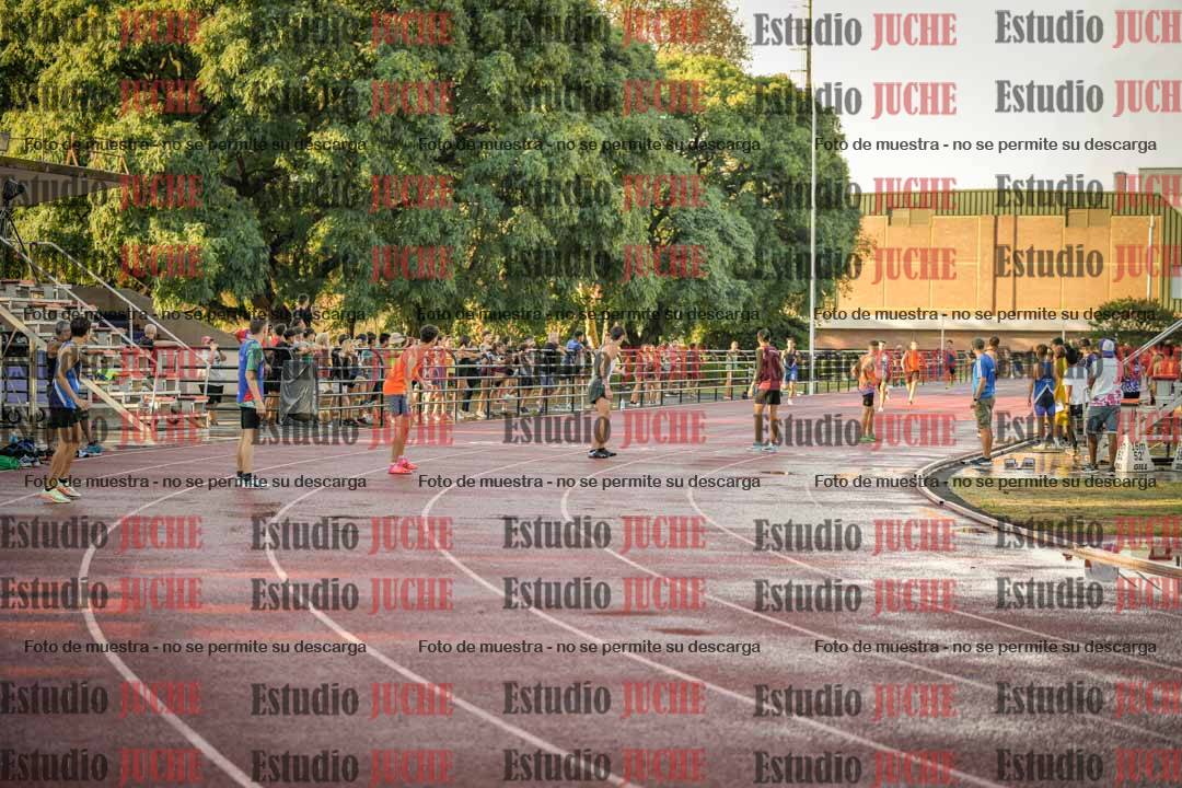 Fotos de las Postas 4x400 m de varones