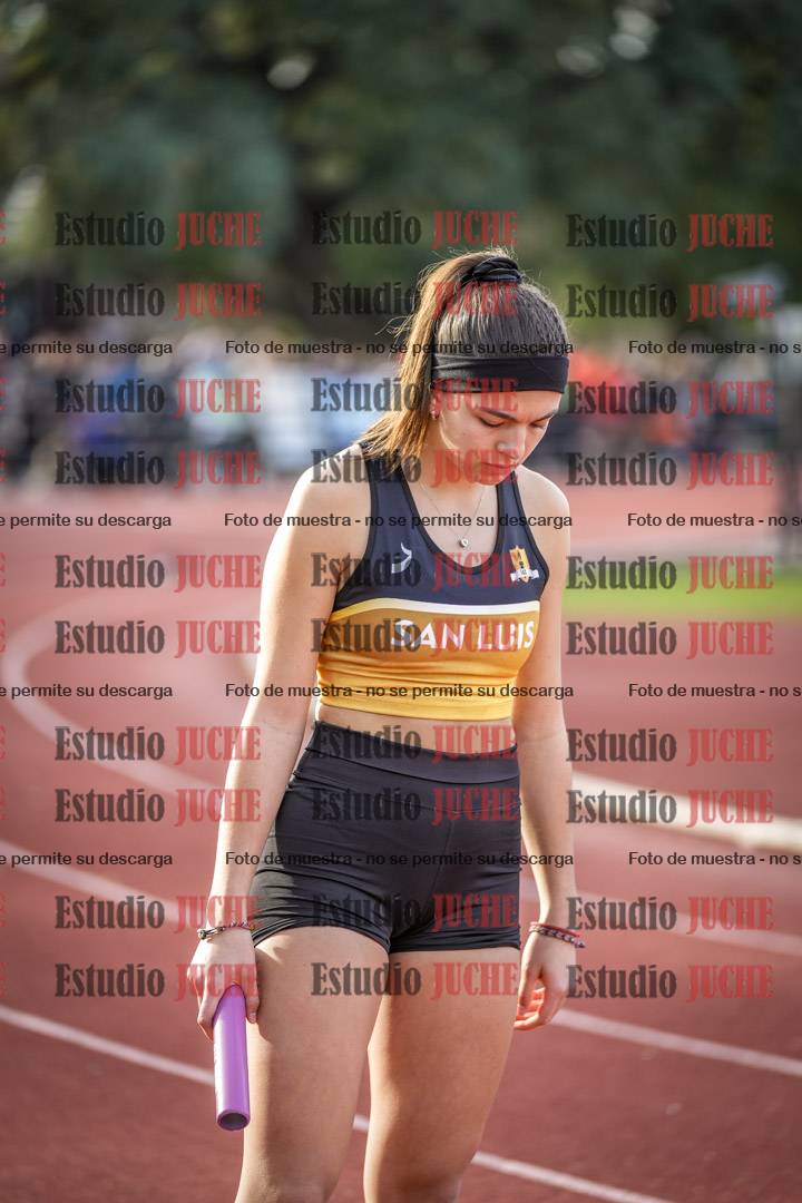 Fotos de las Postas 8x300 m mixta