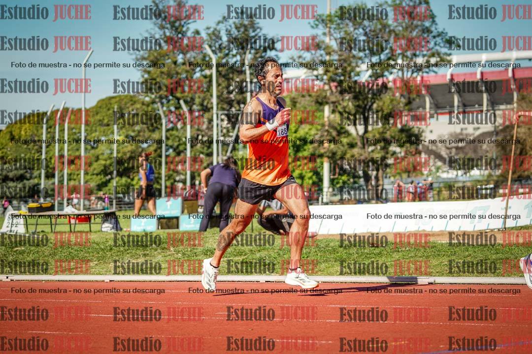 Fotos de los 5000 m llanos de mujeres y varones