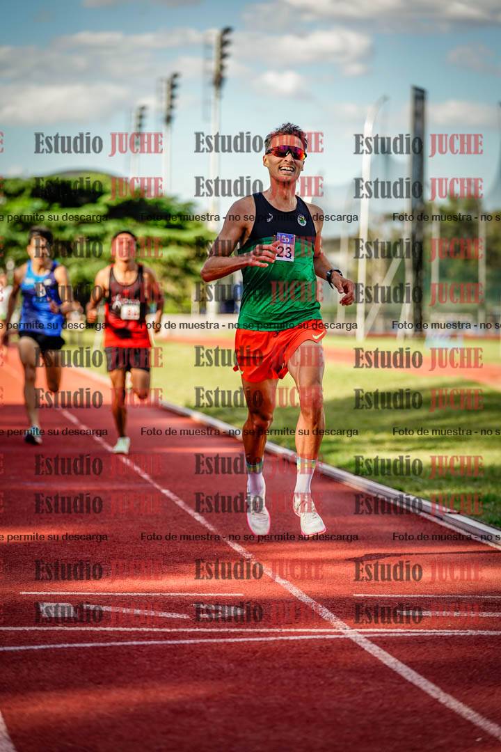 Fotos de los 3000 m llanos de varones