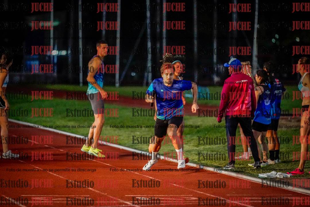 Fotos de las postas 4x400 m mixtas