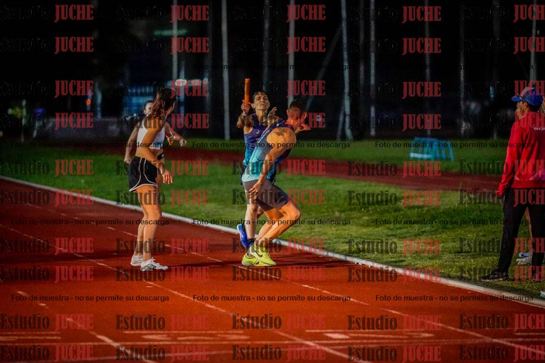 Fotos de las postas 4x400 m mixtas