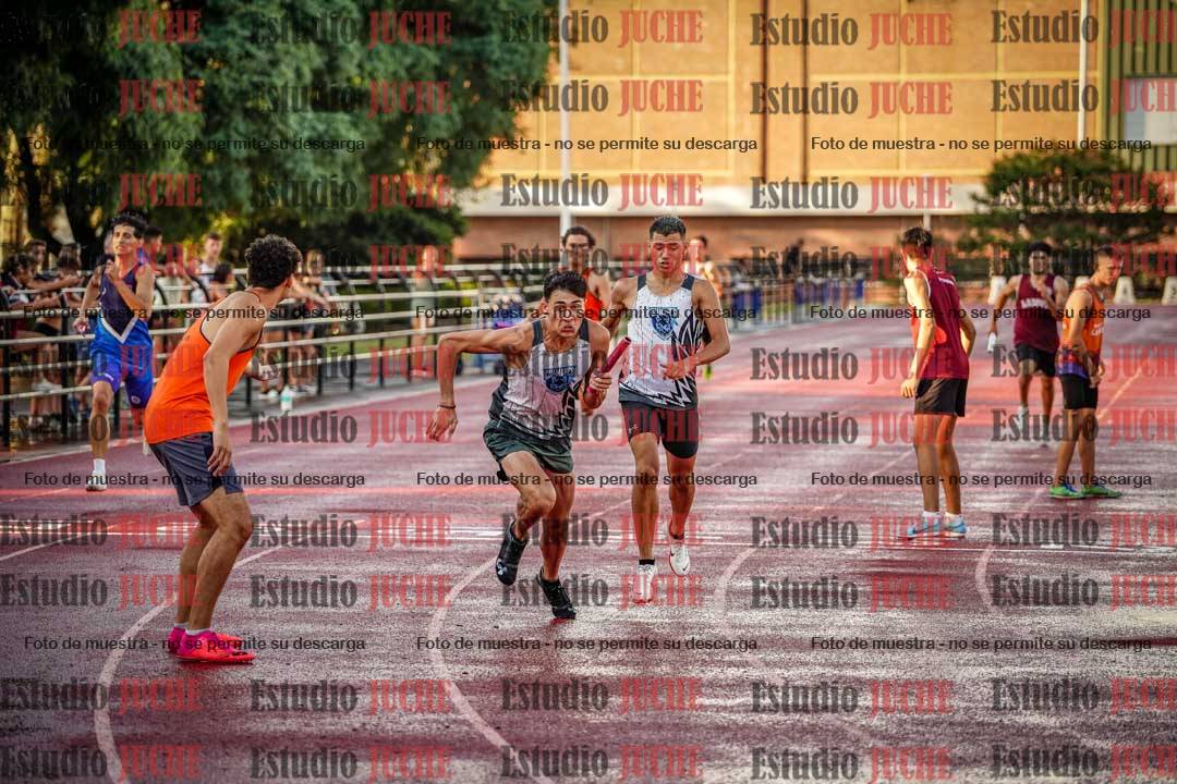 Fotos de las Postas 4x400 m de varones