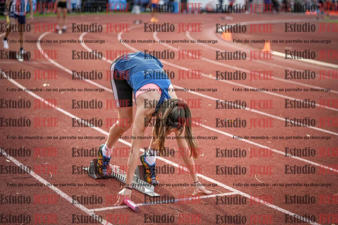 Fotos de las Postas 8x300 m mixta