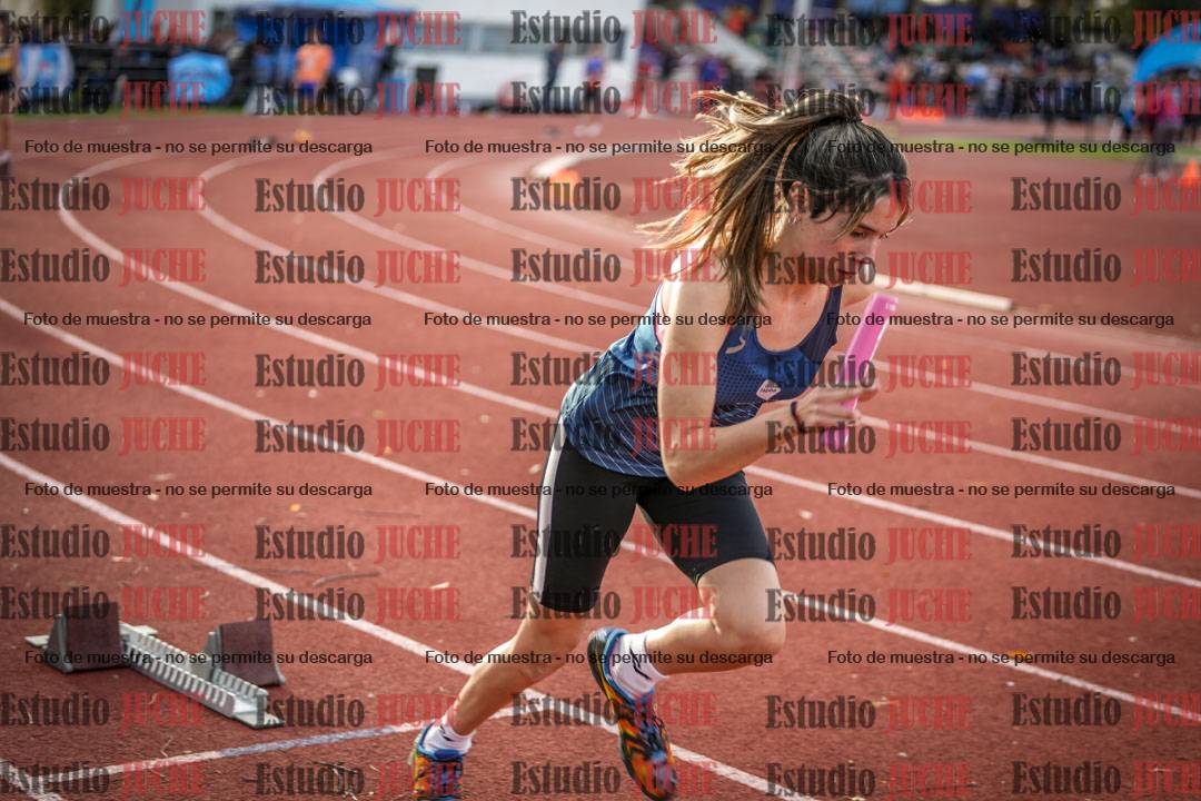 Fotos de las Postas 8x300 m mixta
