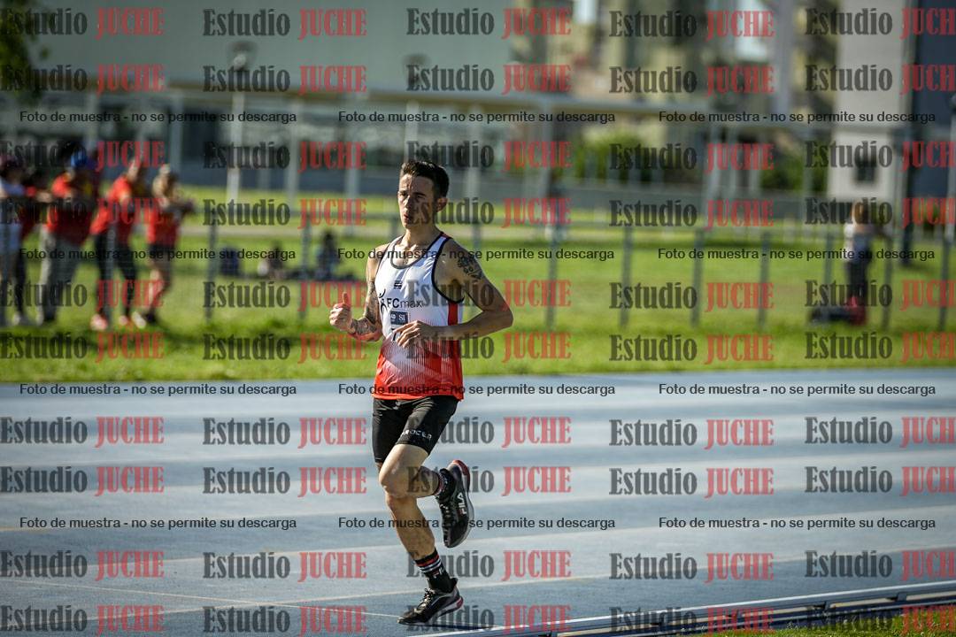 Fotos de los 3000 m llanos de varones