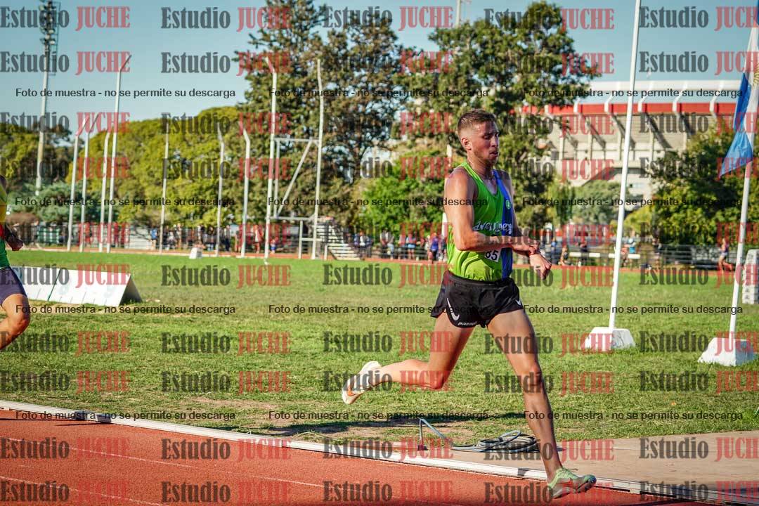 Fotos de los 3000 m llanos de varones