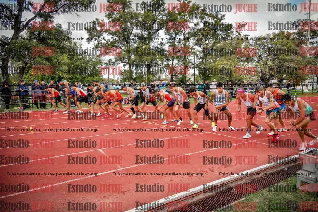 Fotos de los 3000 m llanos de varones