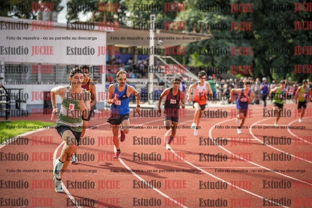 Fotos de los 800 m llanos de varones