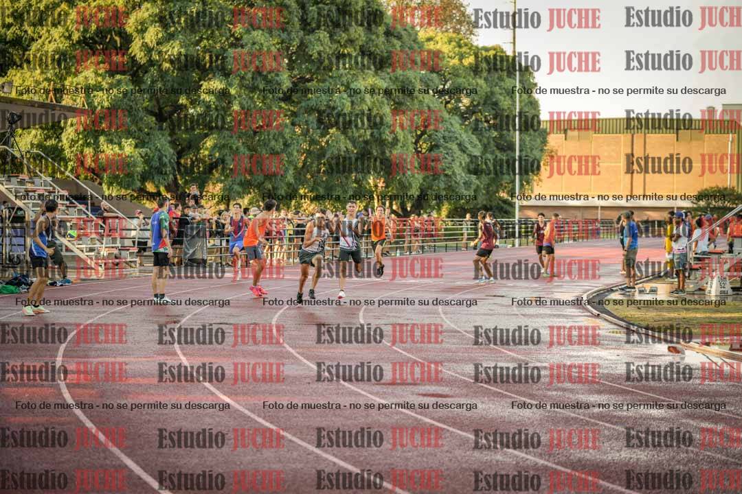 Fotos de las Postas 4x400 m de varones