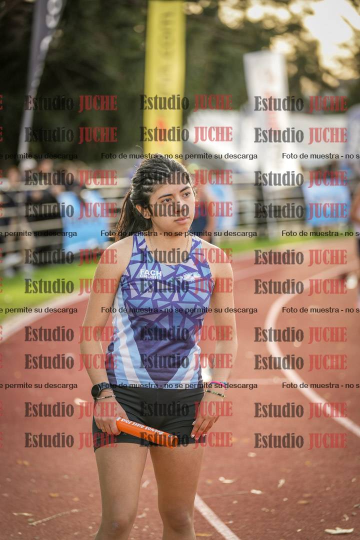Fotos de las Postas 8x300 m mixta