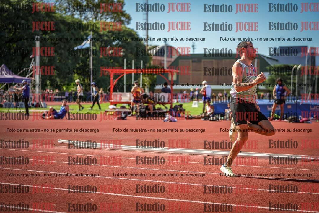 Fotos de los 400 m llanos de varones