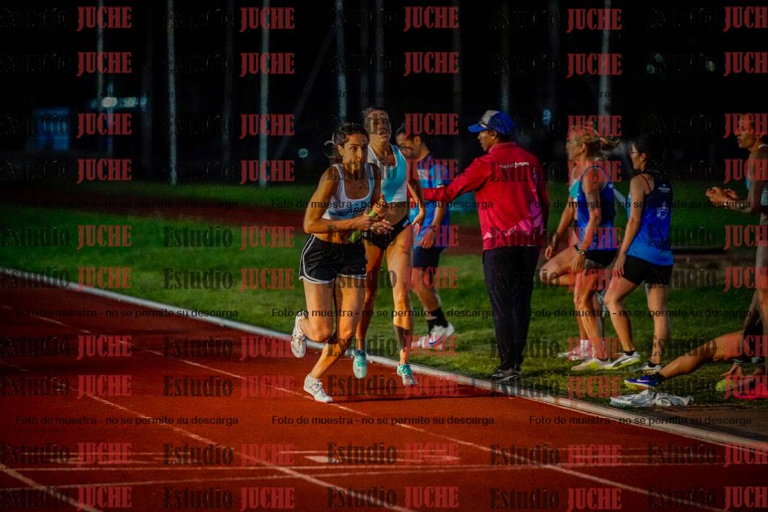 Fotos de las postas 4x400 m mixtas