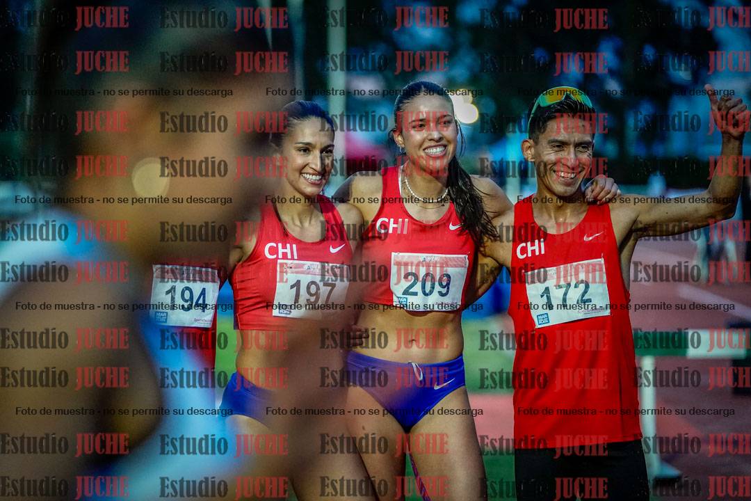 Fotos de algunos extras y podios del día 1