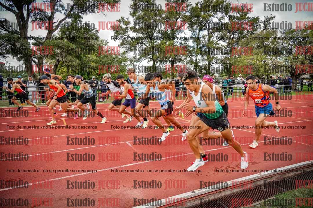 Fotos de los 3000 m llanos de varones