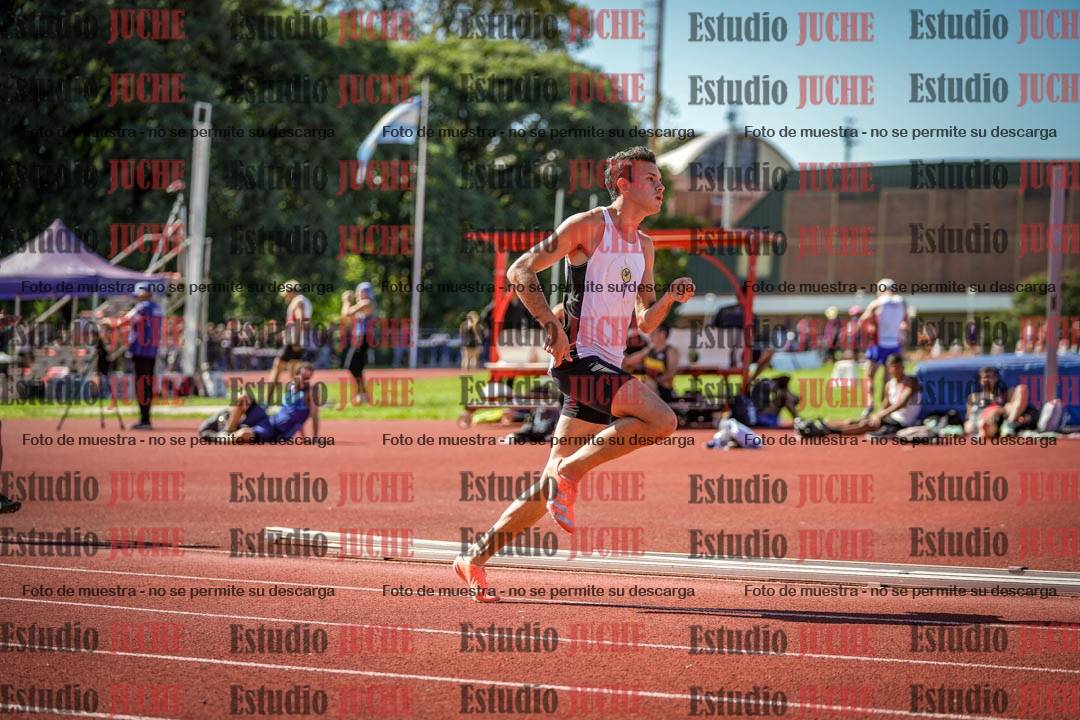 Fotos de los 400 m llanos de varones