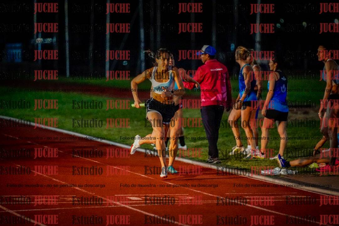 Fotos de las postas 4x400 m mixtas