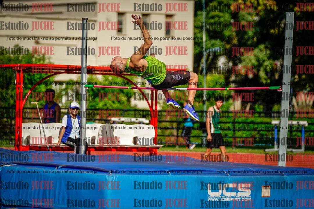 Fotos del salto en alto de varones