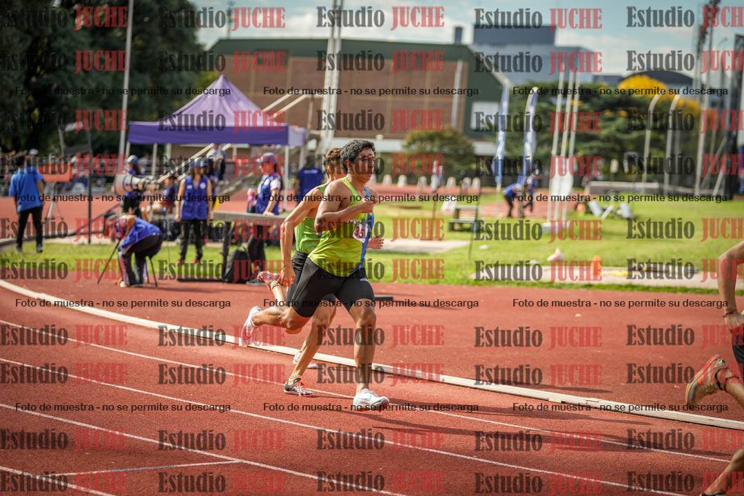 Fotos de los 800 m llanos de varones