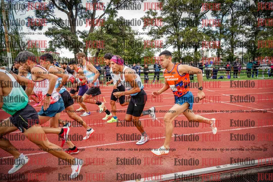 Fotos de los 3000 m llanos de varones